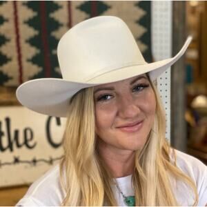 Elegant White Women's Cowboy Hat